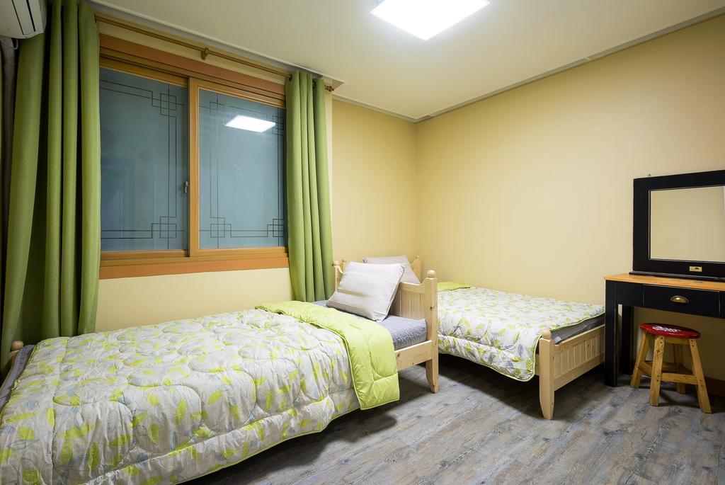 Guest house Wooju House 2*
