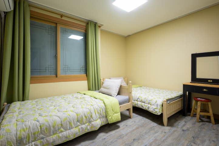 Guest house Wooju House